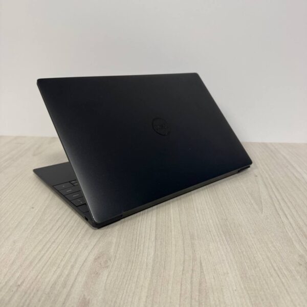 Ультрабук Dell XPS 13 Plus 9320 / 13.4" (3456x2160) OLED Touch / Intel Core i5-1240P (12 (16) ядер по 1.7 - 4.4 GHz) / 16 GB DDR5 / 512 GB SSD NVMe / Intel Iris Xe Graphics / WebCam - Зображення 6