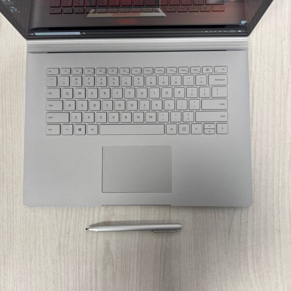 Ігровий ультрабук-трансформер Microsoft Surface Book 2 / 15.0" (3240x2160) IPS Touch / Intel Core i7-8650U (4 (8) ядра по 1.9 - 4.2 GHz) / 16 GB DDR4 / 512 GB SSD NVMe / nVidia GeForce GTX 1060 Max-Q, 6 GB GDDR5, 192-bit / WebCam - Зображення 8