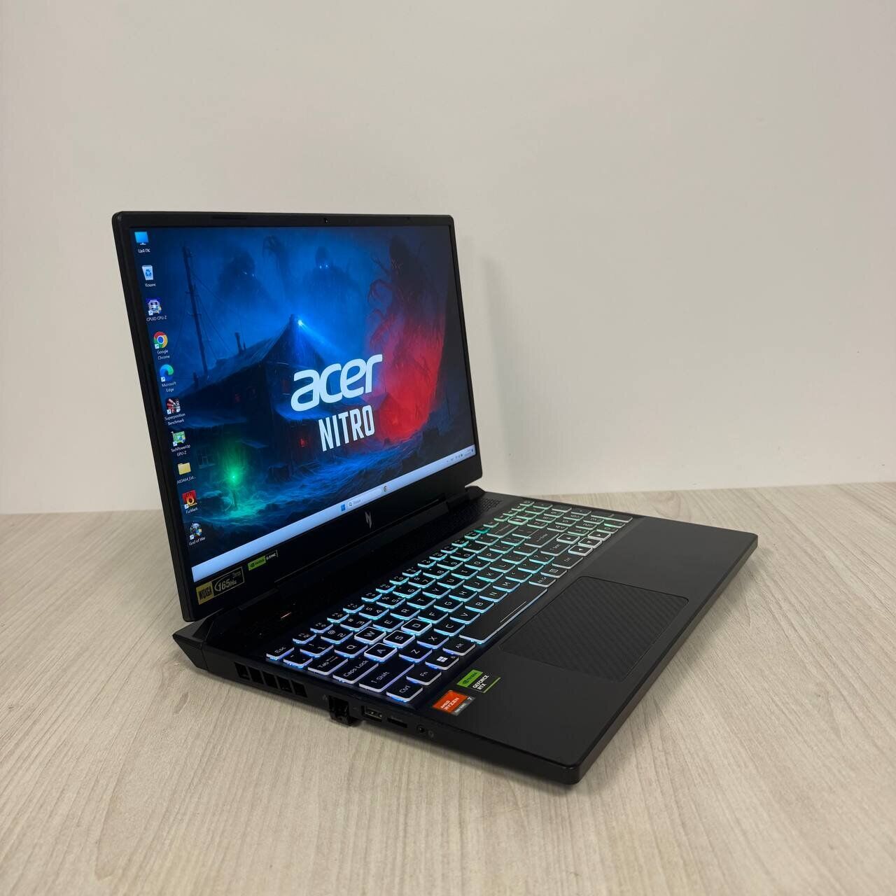 Ігровий ноутбук Б-клас Acer Nitro 16 AN16-41 / 16" (2560x1600) IPS / AMD Ryzen 7 7840HS (8 (16) ядер по 3.8 - 5.1 GHz) / 32 GB DDR5 / 1000 GB SSD NVMe / nVidia GeForce RTX 4070, 8 GB GDDR6, 128-bit / WebCam - Зображення 4