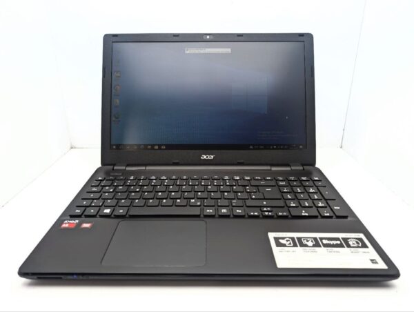 Ноутбук Acer Aspire E5-521 / 15.6" (1366x768) TN / AMD A6-6310 (4 ядра по 1.8 - 2.4 GHz) / 8 GB DDR3 / 240 GB SSD / AMD Radeon R4 Graphics / WebCam - Зображення 2
