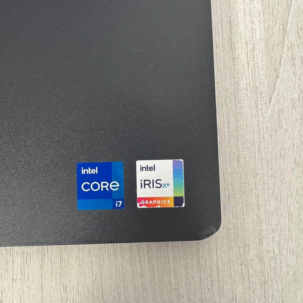 Ультрабук Б-клас Dell Inspiron 15 3511 / 15.6" (1920x1080) IPS / Intel Core i7-1165G7 (4 (8) ядра по 2.8 - 4.7 GHz) / 16 GB DDR4 / 512 GB SSD / Intel Iris Xe Graphics / WebCam - Зображення 8