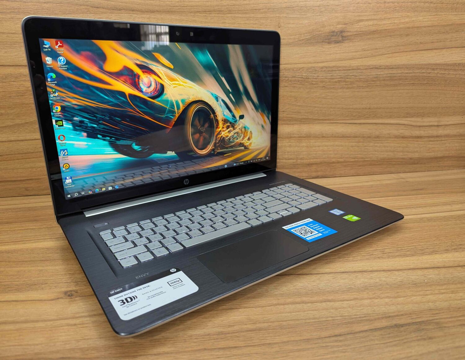 Ноутбук HP ENVY m7-n109dx / 17.3" (1920x1080) IPS / Intel Core i7-6500U (2 (4) ядра по 2.5 - 3.1 GHz) / 16 GB DDR4 / 480 GB SSD / nVidia GeForce 940M, 2 GB DDR3, 64-bit / WebCam / Windows 10 - Зображення 4