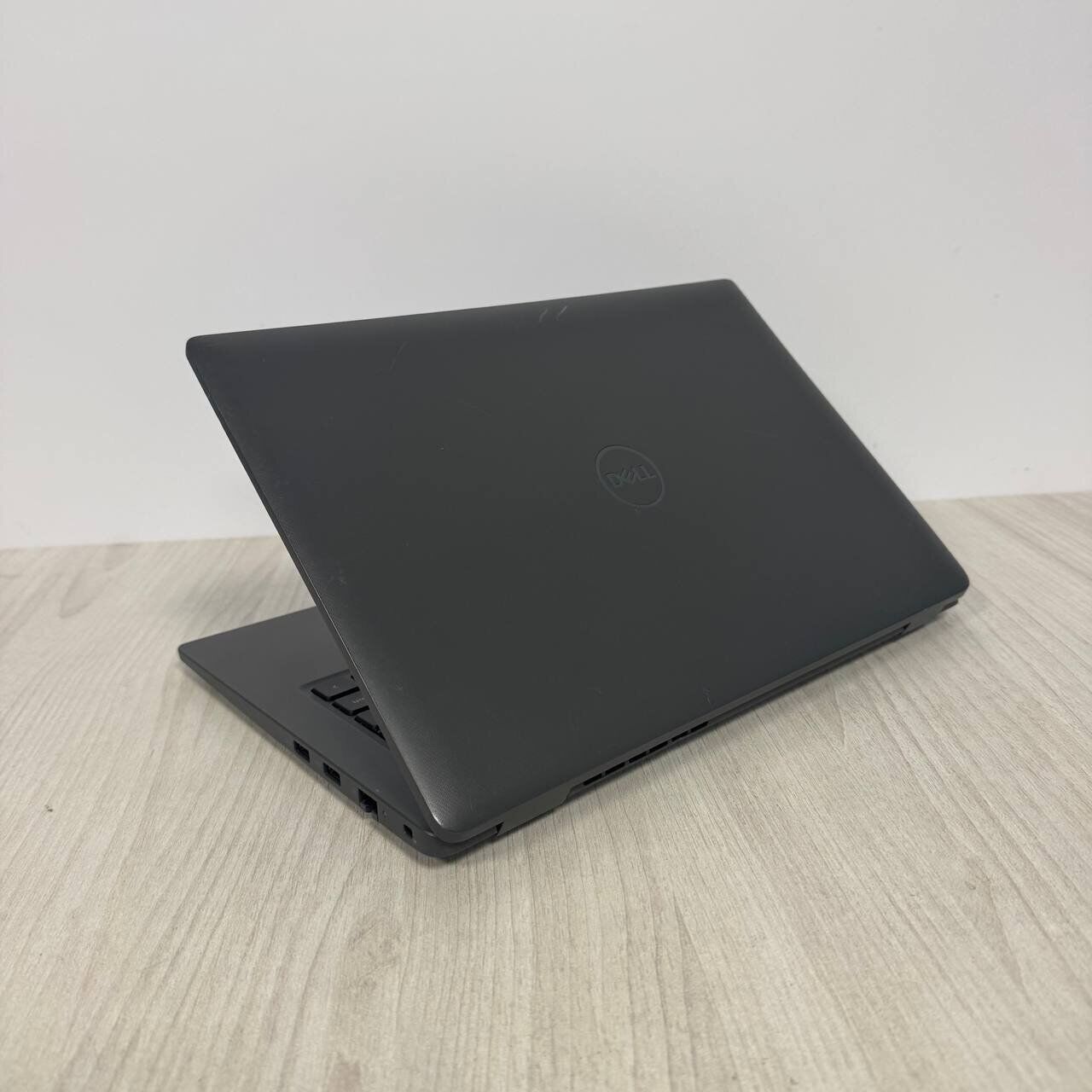 Ультрабук Б-клас Dell Latitude 3440 / 14" (1366x768) TN / Intel Core i3-1215U (6 (8) ядер по 1.2 - 4.4 GHz) / 8 GB DDR4 / 256 GB SSD NVMe / Intel UHD Graphics / WebCam - Зображення 7
