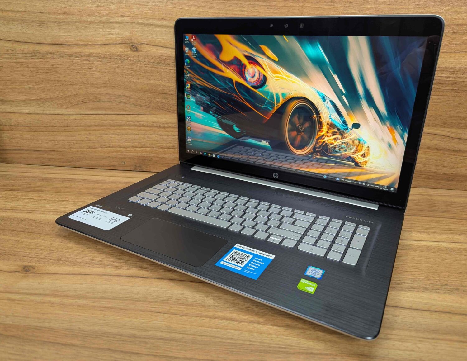 Ноутбук HP ENVY m7-n109dx / 17.3" (1920x1080) IPS / Intel Core i7-6500U (2 (4) ядра по 2.5 - 3.1 GHz) / 16 GB DDR4 / 480 GB SSD / nVidia GeForce 940M, 2 GB DDR3, 64-bit / WebCam / Windows 10 - Зображення 5