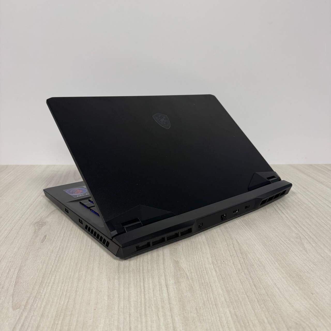 Ігровий ноутбук Б-клас MSI Vector GP77 13VG / 17.3" (2560x1440) IPS / Intel Core i9-13900H (14 (20) ядер по 2.6 - 5.4 GHz) / 32 GB DDR5 / 1000 GB SSD NVMe / nVidia GeForce RTX 4070, 8 GB GDDR6, 128-bit / WebCam - Зображення 6