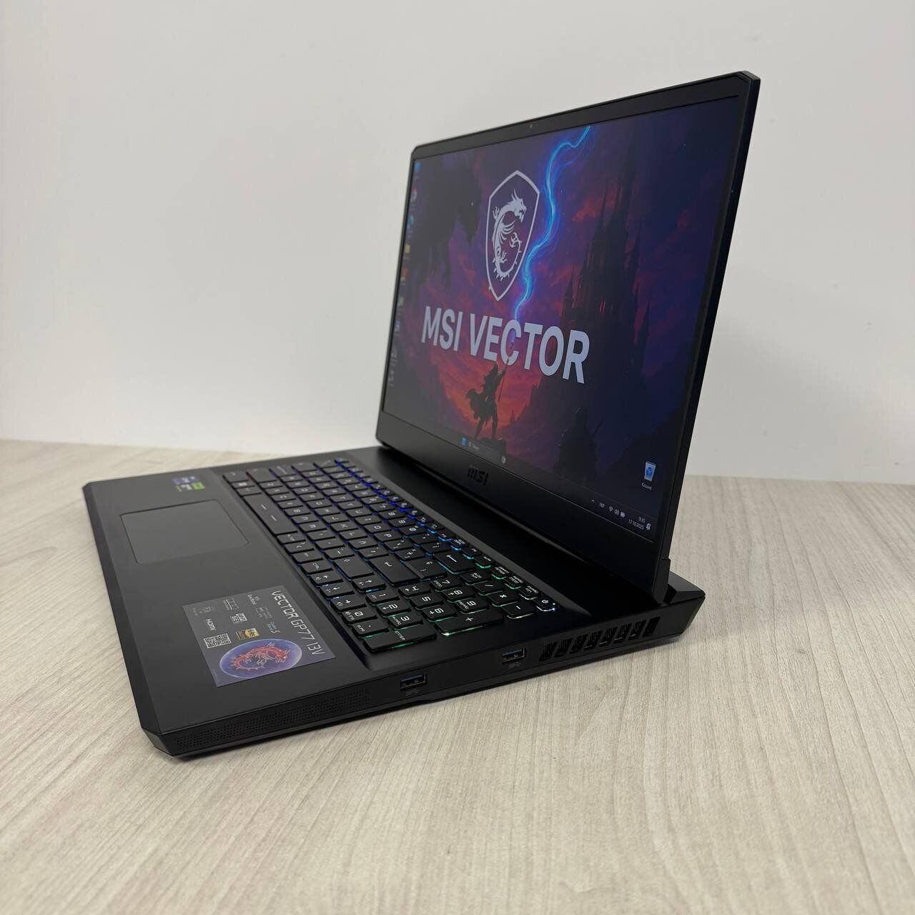 Ігровий ноутбук Б-клас MSI Vector GP77 13VG / 17.3" (2560x1440) IPS / Intel Core i9-13900H (14 (20) ядер по 2.6 - 5.4 GHz) / 32 GB DDR5 / 1000 GB SSD NVMe / nVidia GeForce RTX 4070, 8 GB GDDR6, 128-bit / WebCam - Зображення 5