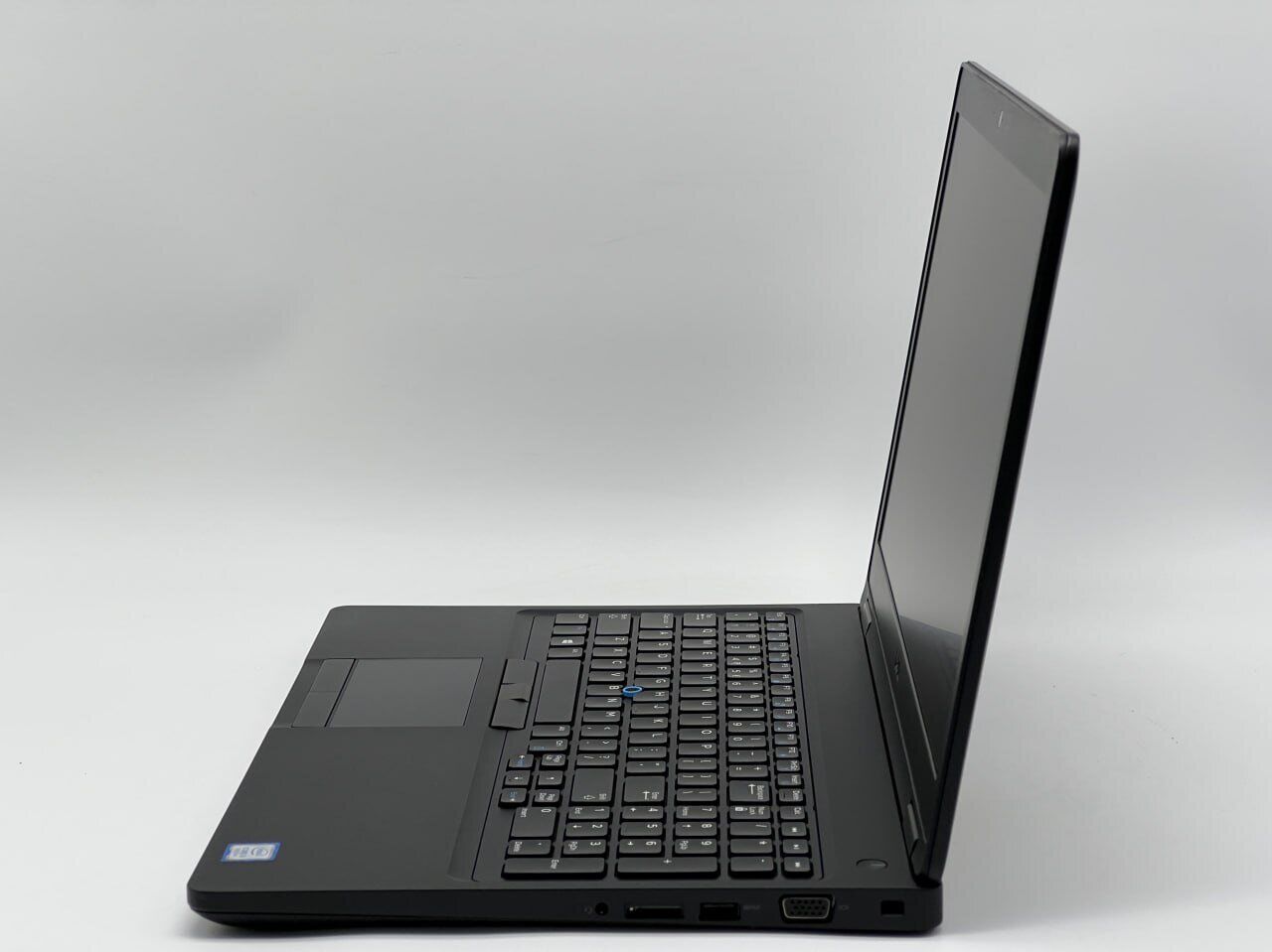 20 шт. Ноутбуків Dell Latitude 5590 / 15.6" (1920x1080) IPS / Intel Core i5-8250U (4 (8) ядра по 1.6 - 3.4 GHz) / 16 GB DDR4 / 240 GB SSD / Intel UHD Graphics 620 / WebCam - Зображення 4