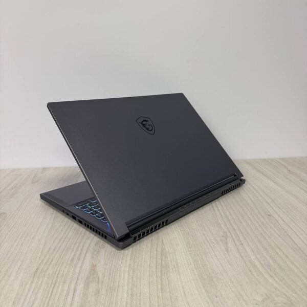 Ігровий ноутбук Б-клас MSI Creator 16 AI Studio A1VHG / 16" (3840x2400) IPS / Intel Core Ultra 9 185H (16 (22) ядер по 3.9 - 5.1 GHz) / 32 GB DDR5 / 1000 GB SSD NVMe / nVidia GeForce RTX 4080, 12 GB GDDR6, 192-bit / WebCam - Зображення 6