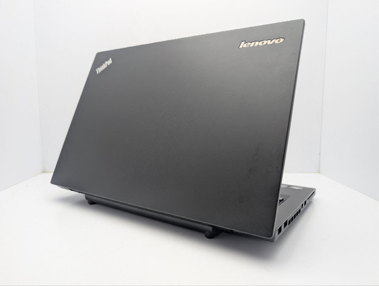 Ноутбук Lenovo ThinkPad T440s / 14" (1600x900) TN / Intel Core i5-4300U (2 (4) ядра по 1.9 - 2.9 GHz) / 8 GB DDR3 / 256 GB SSD / Intel HD Graphics 4400 / WebCam - Зображення 8