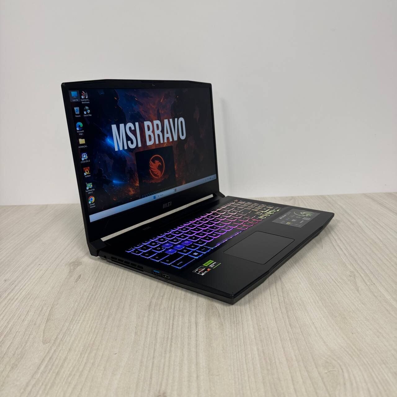 Ігровий ноутбук MSI Bravo 15 C7VFK / 15.6" (1920x1080) IPS / AMD Ryzen 7 7735HS (8 (16) ядер по 3.2 - 4.75 GHz) / 16 GB DDR5 / 512 GB SSD NVMe / nVidia GeForce RTX 4060, 8 GB GDDR6, 128-bit / WebCam - Зображення 4