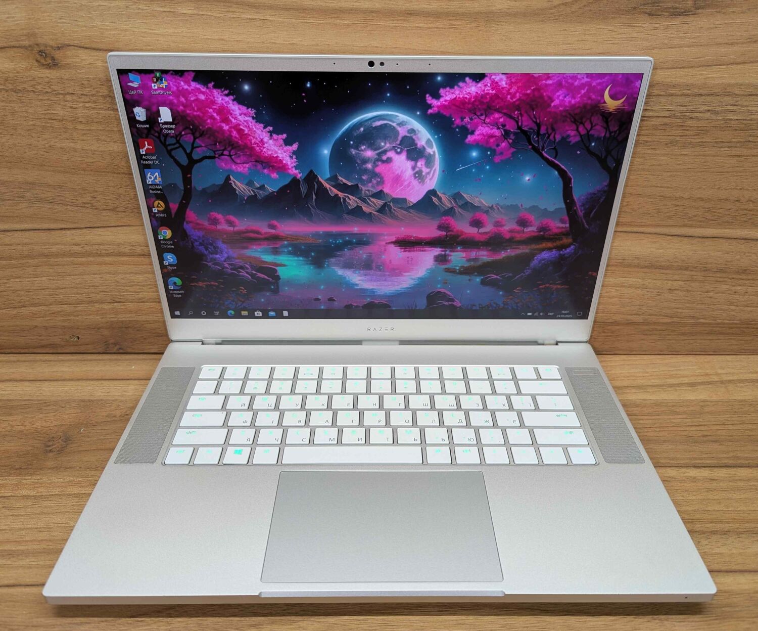 Ігровий ноутбук Razer Blade 15 RZ09 / 15.6" (1920x1080) IPS / Intel Core i7-9750H (6 (12) ядер по 2.6 - 4.5 GHz) / 16 GB DDR4 / 512 GB SSD / nVidia GeForce RTX 2070, 8 GB GDDR6, 256-bit / WebCam / Windows 10 - Зображення 2