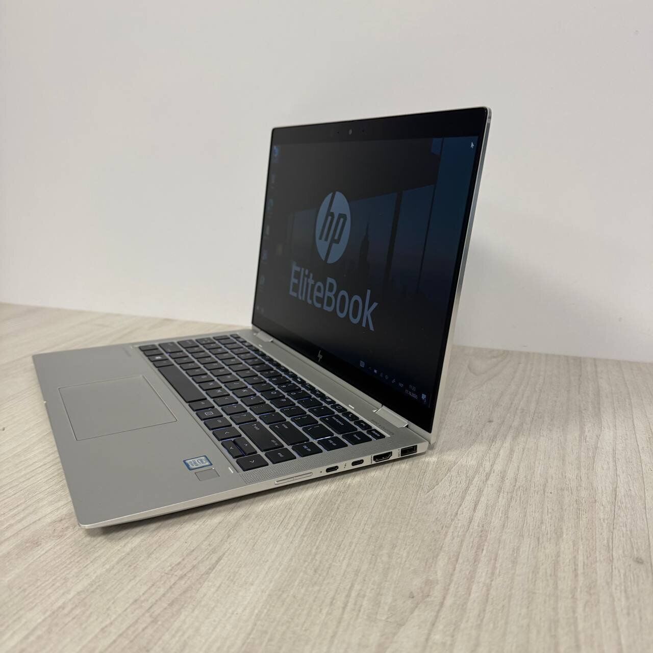 Ультрабук-трансформер HP EliteBook x360 1040 G6 / 14" (1920x1080) IPS Touch / Intel Core i5-8265U (4 (8) ядра по 1.6 - 3.9 GHz) / 16 GB DDR3 / 256 GB SSD M.2 / Intel UHD Graphics / WebCam - Зображення 5