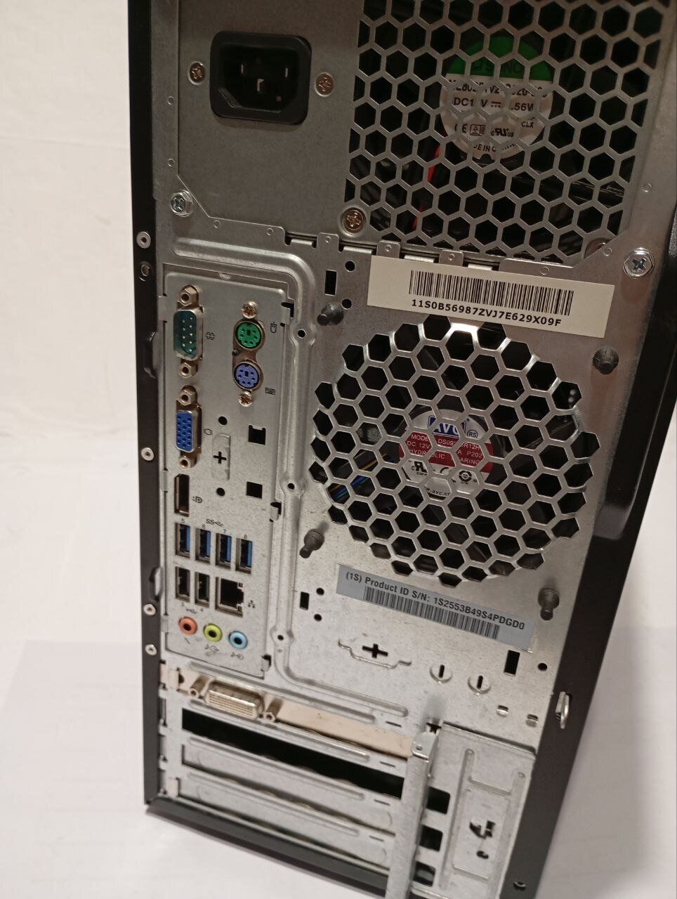 Робоча станція Lenovo ThinkStation E31 Tower / Intel Xeon E3-1230 v2 (4 (8) ядра по 3.3 - 3.7 GHz) / 10 GB DDR3 / 240 GB SSD + 200 GB HDD / nVidia NVS 300, 512 MB DDR3, 64-bit - Зображення 4