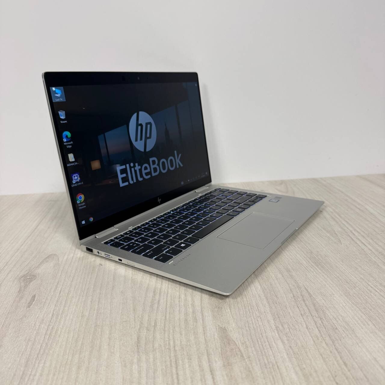 Ультрабук-трансформер HP EliteBook x360 1040 G6 / 14" (1920x1080) IPS Touch / Intel Core i5-8265U (4 (8) ядра по 1.6 - 3.9 GHz) / 16 GB DDR3 / 256 GB SSD M.2 / Intel UHD Graphics / WebCam - Зображення 4