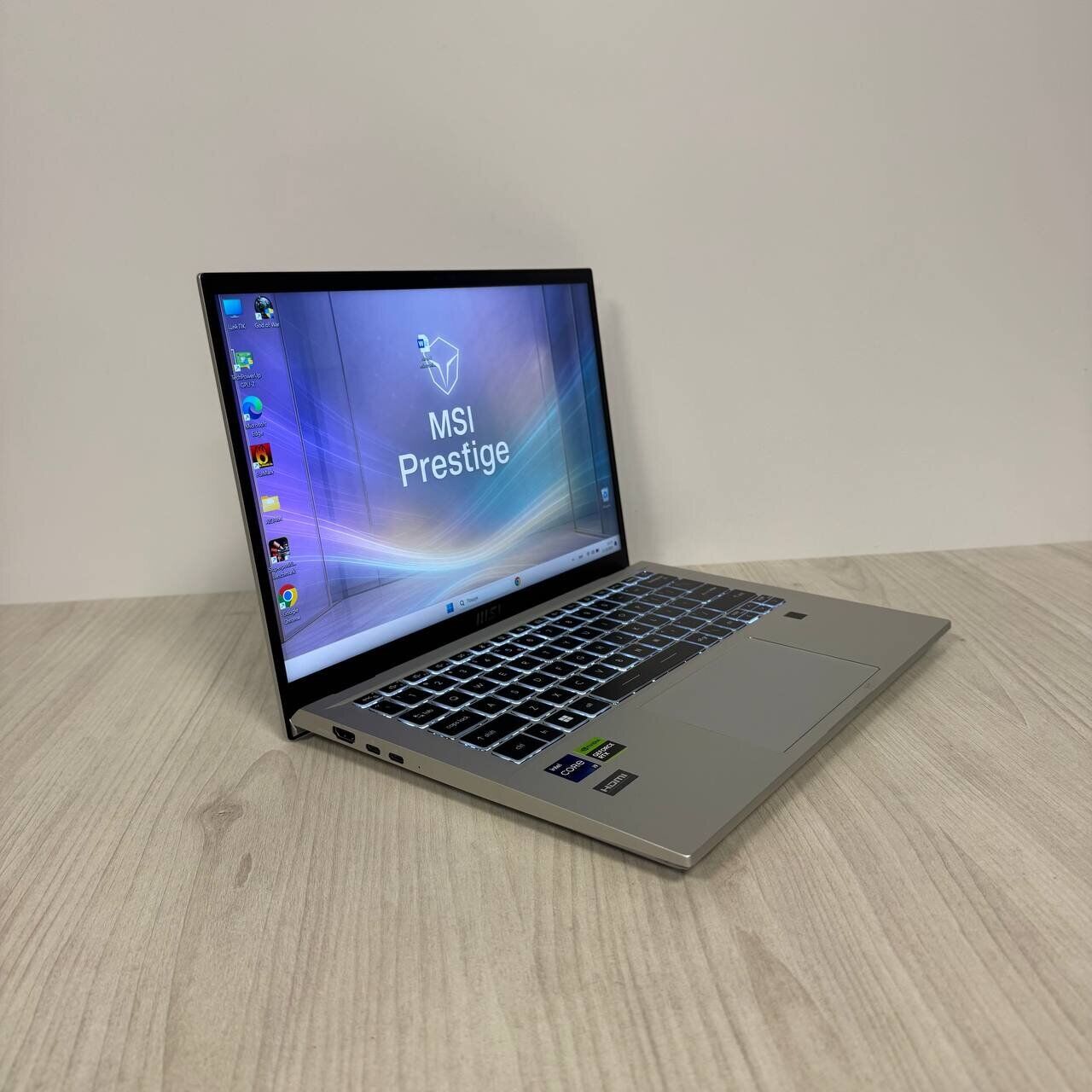 Ігровий ультрабук MSI Prestige 14 H B13UCX / 14" (1920x1200) IPS / Intel Core i9-13900H (14 (20) ядер по 2.6 - 5.4 GHz) / 32 GB DDR5 / 512 GB SSD NVMe / nVidia GeForce RTX 2050, 4 GB GDDR6, 64-bit / WebCam - Зображення 4