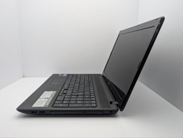 Ноутбук Acer Aspire 5742G / 15.6" (1366x768) TN / Intel Core i5-480M (2 (4) ядра по 2.6 GHz) / 6 GB DDR3 / 500 GB HDD / nVidia GeForce GT 520M, 1 GB GDDR3, 64-bit / WebCam / DVD-ROM - Зображення 5
