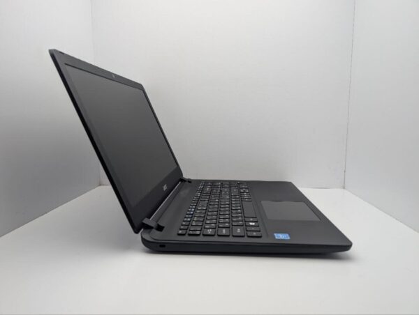 Ноутбук Acer Aspire ES1-533 / 15.6" (1366x768) TN / Intel Celeron N3350 (2 ядра по 1.1 - 2.4 GHz) / 6 GB DDR3 / 120 GB SSD / Intel HD Graphics 500 / WebCam - Зображення 4