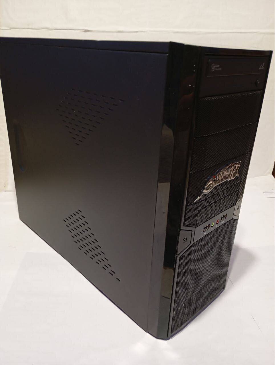 ПК Б-клас Gigabyte GA-MA74GM Tower / AMD Athlon II X2 250 (2 ядра по 3.0 GHz) / 4 GB DDR2 / 128 GB SSD / AMD 740G Graphics / 350W - Зображення 3