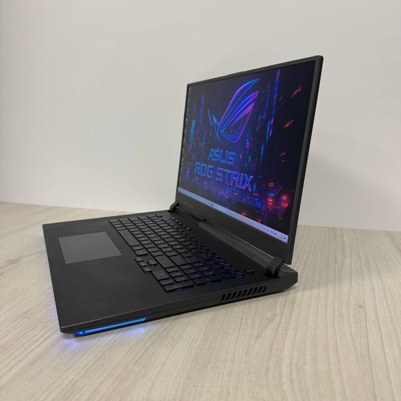 Ігровий ноутбук Б-клас Asus ROG Strix G17 G713QR / 17.3" (1920x1080) IPS / AMD Ryzen 9 5900HX (8 (16) ядер по 3.3 - 4.6 GHz) / 16 GB DDR4 / 512 GB SSD NVMe / nVidia GeForce RTX 3070, 8 GB GDDR6, 256-bit - Зображення 5