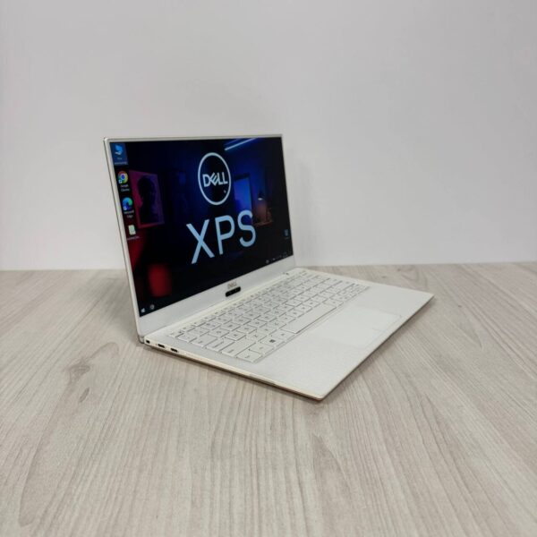 Ультрабук Б-клас Dell XPS 9370 Rose Gold / 13.3" (1920x1080) IPS / Intel Core i5-8250U (4 (8) ядра по 1.6 - 3.4 GHz) / 16 GB DDR3 / 256 GB SSD NVMe / Intel UHD Graphics 620 / WebCam - Зображення 4