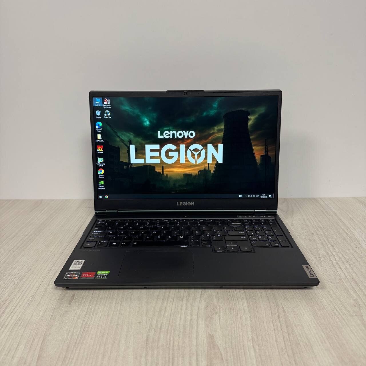 Ігровий ноутбук Б-клас Lenovo Legion 5 15ARH05H / 15.6" (1920x1080) IPS / AMD Ryzen 7 4800H (8 (16) ядер по 2.9 - 4.2 GHz) / 16 GB DDR4 / 512 GB SSD NVMe / nVidia GeForce RTX 2060, 6 GB GDDR6, 192-bit / WebCam - Зображення 2
