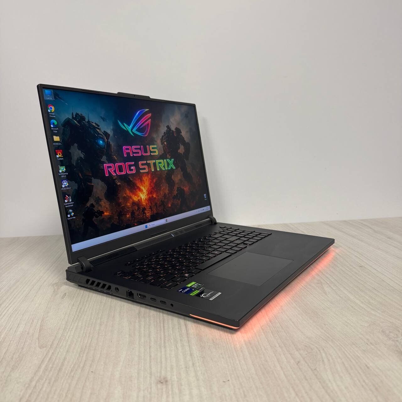 Ігровий ноутбук Б-клас Asus ROG Strix G18 G814JZ / 18" (2560x1600) IPS / Intel Core i9-13980HX (24 (32) ядра по 2.2 - 5.5 GHz) / 32 GB DDR5 / 512 GB SSD NVMe / nVidia GeForce RTX 4080, 12 GB GDDR6, 192-bit / WebCam - Зображення 4