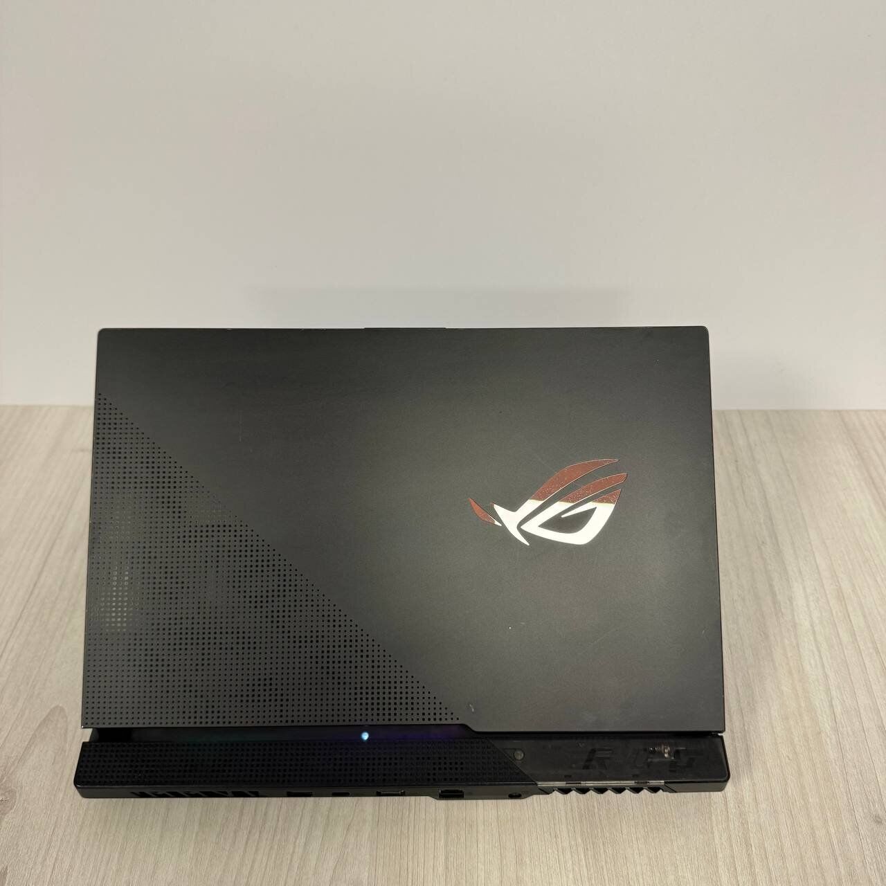 Ігровий ноутбук Б-клас Asus ROG Strix Scar G533QR / 15.6" (1920x1080) IPS / AMD Ryzen 9 5900HX (8 (16) ядер по 3.3 - 4.6 GHz) / 16 GB DDR4 / 512 GB SSD NVMe / nVidia GeForce RTX 3070, 8 GB GDDR6, 256-bit - Зображення 3