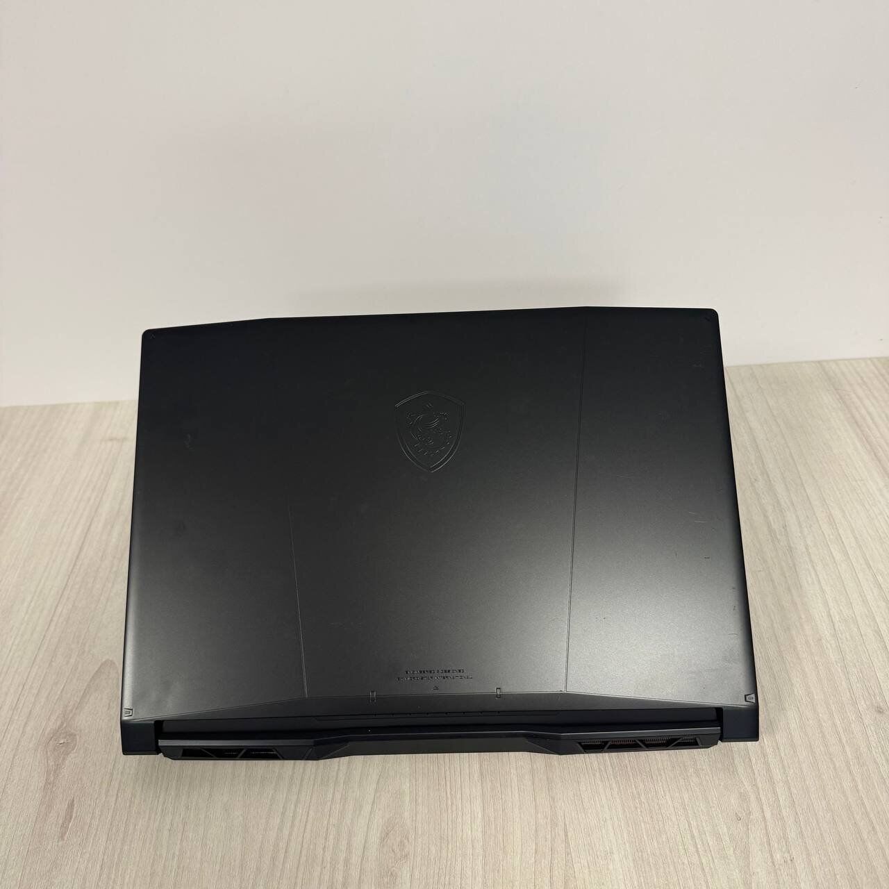 Ігровий ноутбук MSI Katana 15 B12VGK / 15.6" (1920x1080) IPS / Intel Core i7-12650H (10 (16) ядер по 3.5 - 4.7 GHz) / 16 GB DDR5 / 512 GB SSD NVMe / nVidia GeForce RTX 4070, 8 GB GDDR6, 128-bit / WebCam - Зображення 3