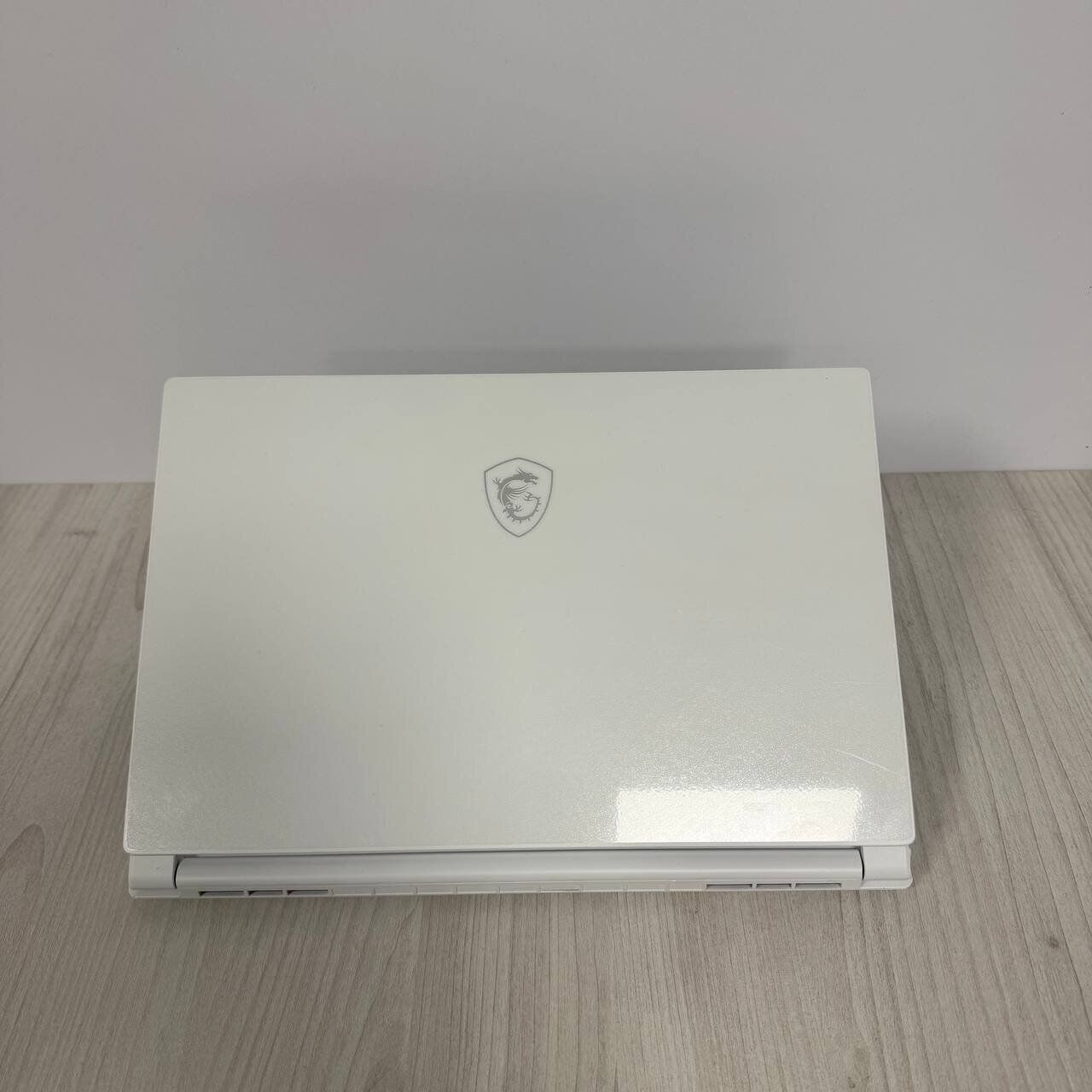 Ігровий ноутбук MSI Stealth 15M A11UEK White / 15.6" (1920x1080) IPS / Intel Core i7-11375H (4 (8) ядра по 3.0 - 5.0 GHz) / 32 GB DDR4 / 1000 GB SSD NVMe / nVidia GeForce RTX 3060, 6 GB GDDR6, 192-bit / WebCam - Зображення 3