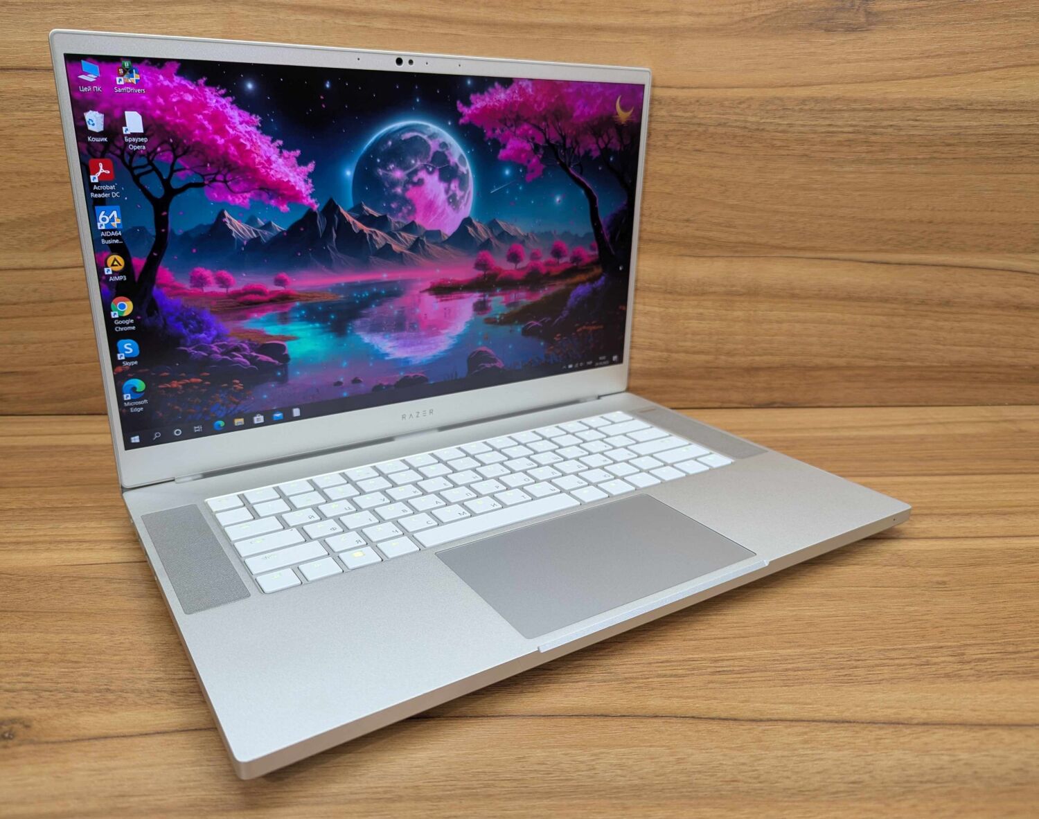 Ігровий ноутбук Razer Blade 15 RZ09 / 15.6" (1920x1080) IPS / Intel Core i7-9750H (6 (12) ядер по 2.6 - 4.5 GHz) / 16 GB DDR4 / 512 GB SSD / nVidia GeForce RTX 2070, 8 GB GDDR6, 256-bit / WebCam / Windows 10 - Зображення 4