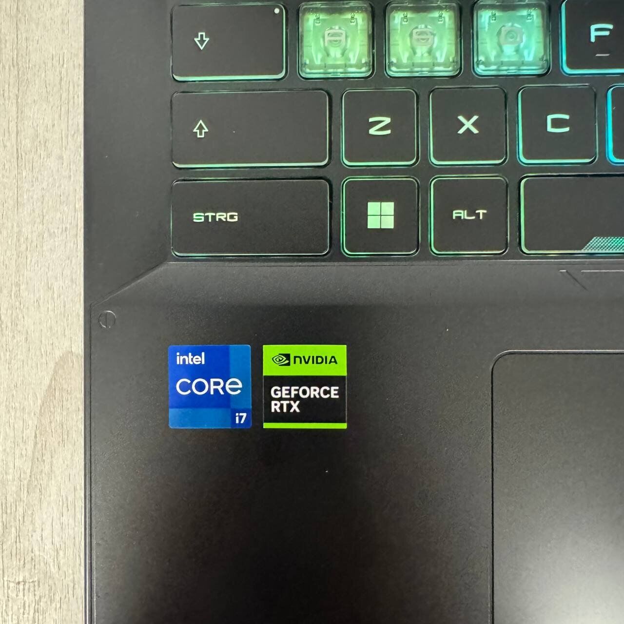 Ігровий ноутбук MSI Katana 15 B12VGK / 15.6" (1920x1080) IPS / Intel Core i7-12650H (10 (16) ядер по 3.5 - 4.7 GHz) / 16 GB DDR5 / 512 GB SSD NVMe / nVidia GeForce RTX 4070, 8 GB GDDR6, 128-bit / WebCam - Зображення 8