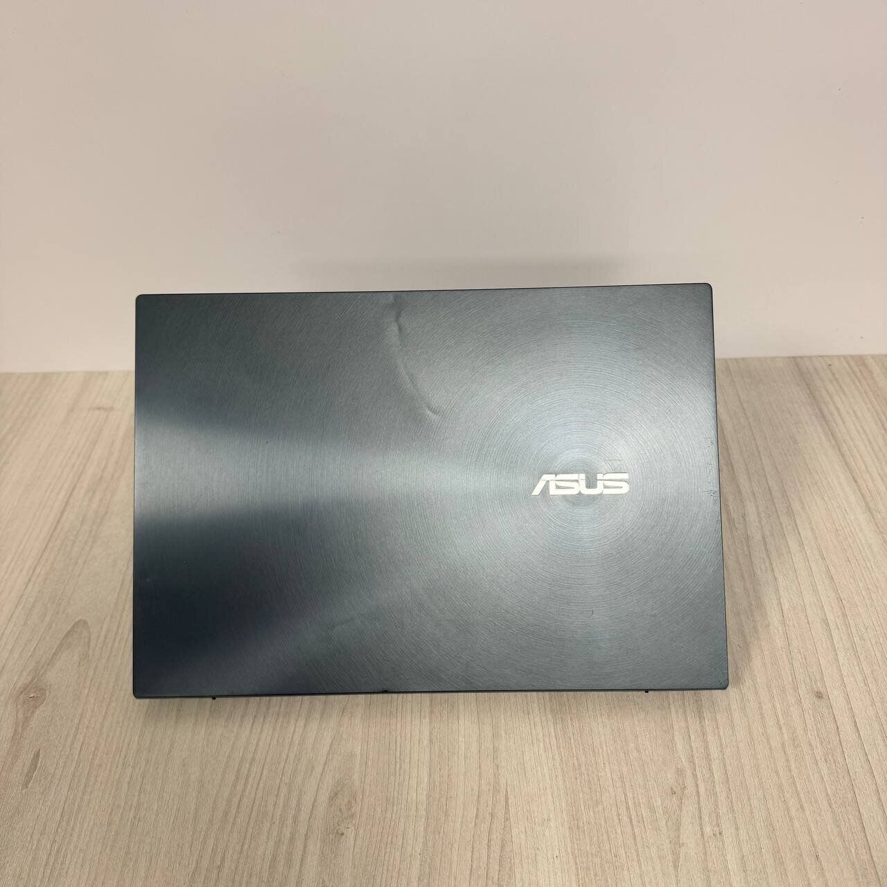 Ігровий ноутбук Б-клас Asus ZenBook Pro Duo UX582ZS / 15.6" (3840x2160) OLED / Intel Core i7-11800H (8 (16) ядер по 1.9 - 4.6 GHz) / 32 GB DDR4 / 1000 GB SSD NVMe / nVidia GeForce RTX 3080, 8 GB GDDR6, 256-bit / WebCam - Зображення 3