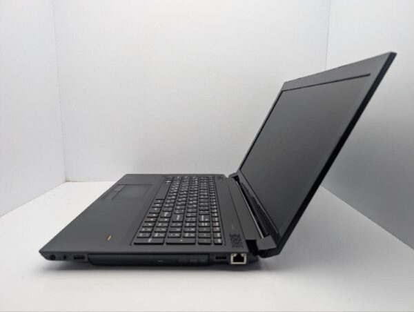 Ноутбук Lenovo B575 / 15.6" (1366x768) TN / AMD E-300 (2 ядра по 1.3 GHz) / 6 GB DDR3 / 120 GB SSD / AMD Radeon HD 6310 Graphics / WebCam / DVD-ROM - Зображення 4