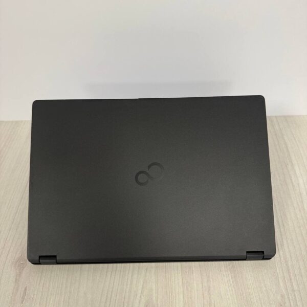 Ультрабук Б-клас Fujitsu LifeBook U759 / 15.6" (1920x1080) IPS / Intel Core i5-8365U (4 (8) ядра по 1.6 - 4.1 GHz) / 8 GB DDR4 / 256 GB SSD NVMe / Intel UHD Graphics / WebCam - Зображення 3
