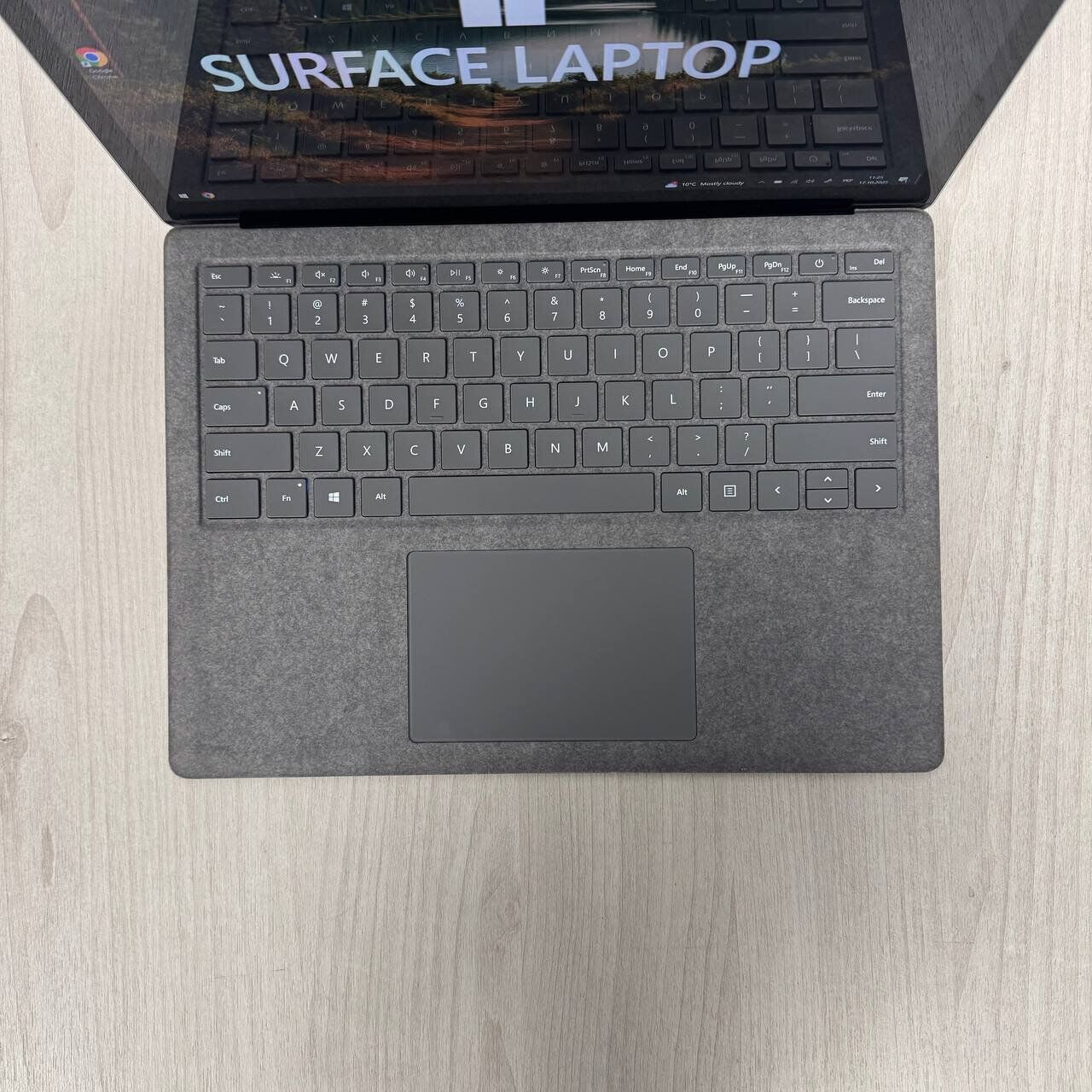 Ультрабук Microsoft Surface Laptop 3 / 13.5" (2256x1504) IPS Touch / Intel Core i5-1035G7 (4 (8) ядра по 1.2 - 3.7 GHz) / 8 GB DDR4 / 256 GB SSD NVMe / Intel Iris Plus Graphics / WebCam - Зображення 7