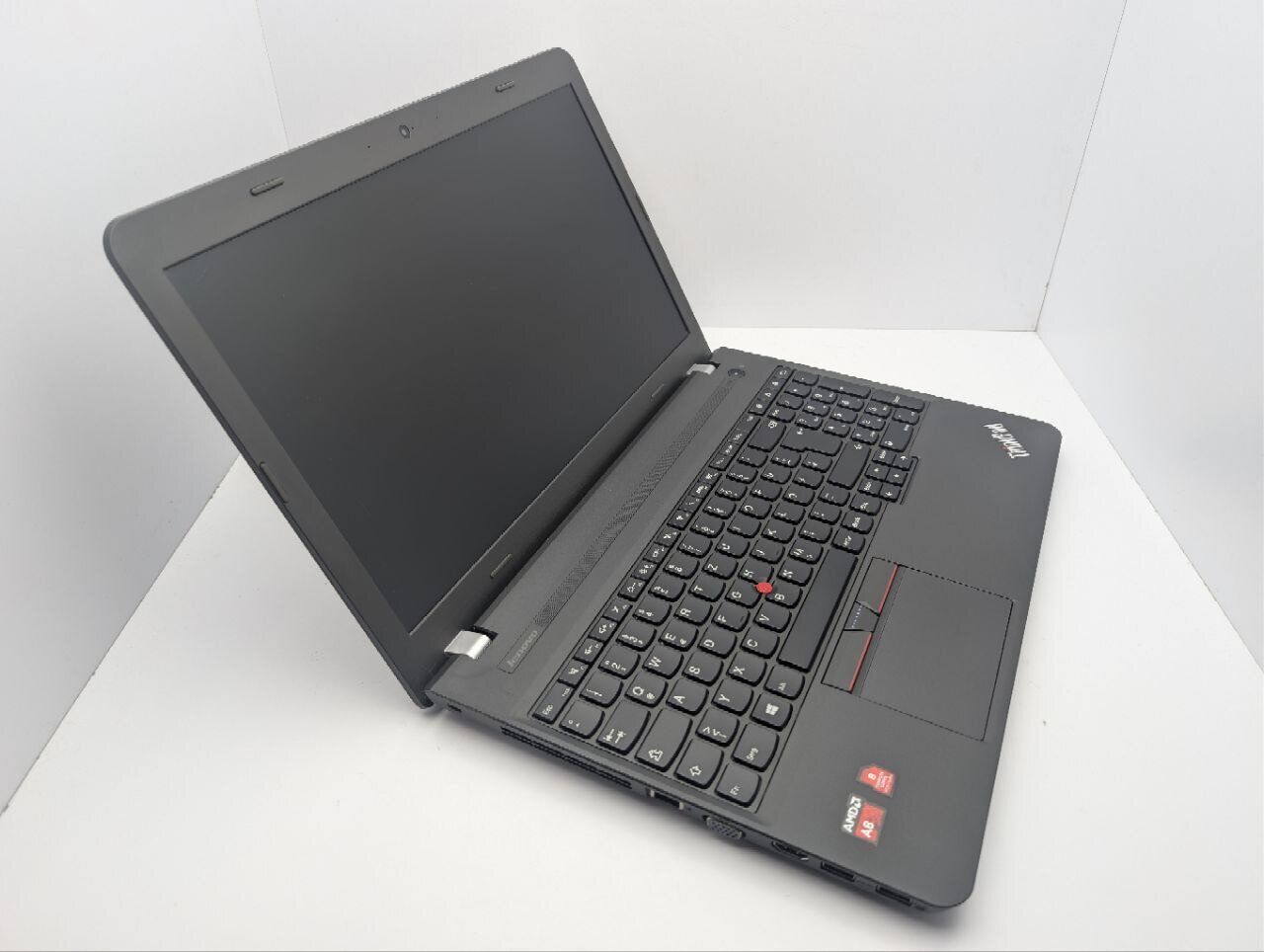 Ноутбук Lenovo ThinkPad E555 / 15.6" (1366x768) TN / AMD A8-7100 (4 ядра по 1.8 - 3.0 GHz) / 8 GB DDR3 / 500 GB HDD / AMD Radeon R5 Graphics / WebCam / АКБ не тримає - Зображення 6