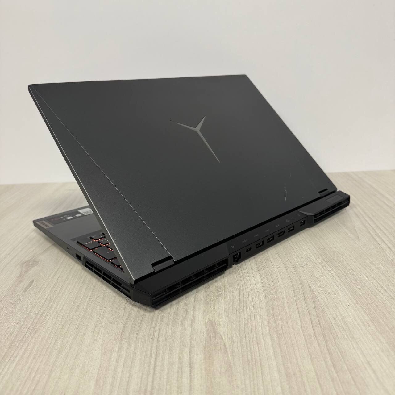 Ігровий ноутбук Б-клас Lenovo Legion 5 Pro 16ITH6H / 16" (2560x1600) IPS / Intel Core i9-11950H (8 (16) ядер по 2.1 - 5.0 GHz) / 16 GB DDR4 / 512 GB SSD NVMe / nVidia GeForce RTX 3070, 8 GB GDDR6, 256-bit / WebCam - Зображення 6