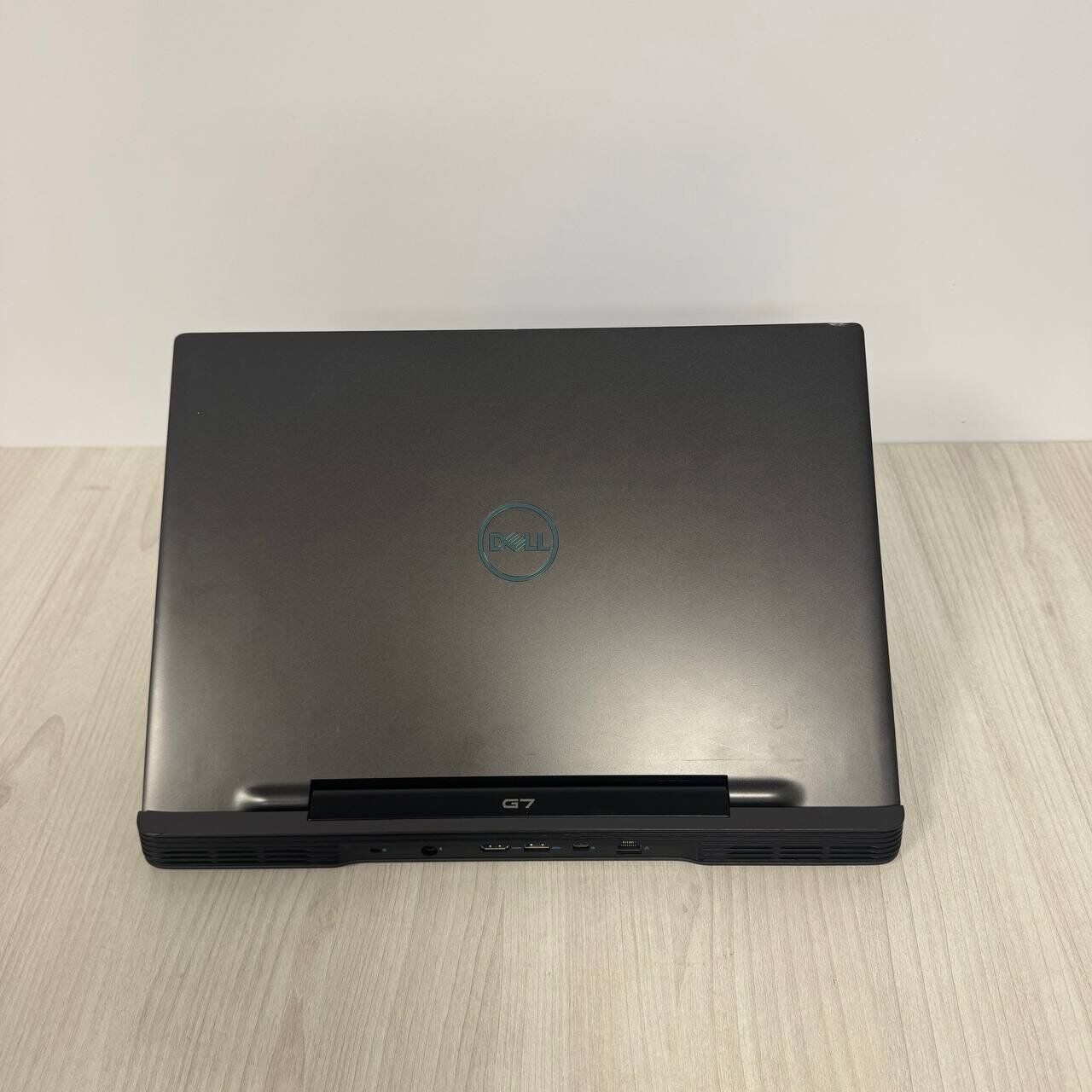 Ігровий ноутбук Б-клас Dell G7 7790 / 17.3" (1920x1080) IPS / Intel Core i7-9750H (6 (12) ядра по 2.6 - 4.5 GHz) / 16 GB DDR4 / 256 GB SSD NVMe + 1000 GB HDD / nVidia GeForce RTX 2060, 6 GB GDDR6, 192-bit / WebCam - Зображення 3