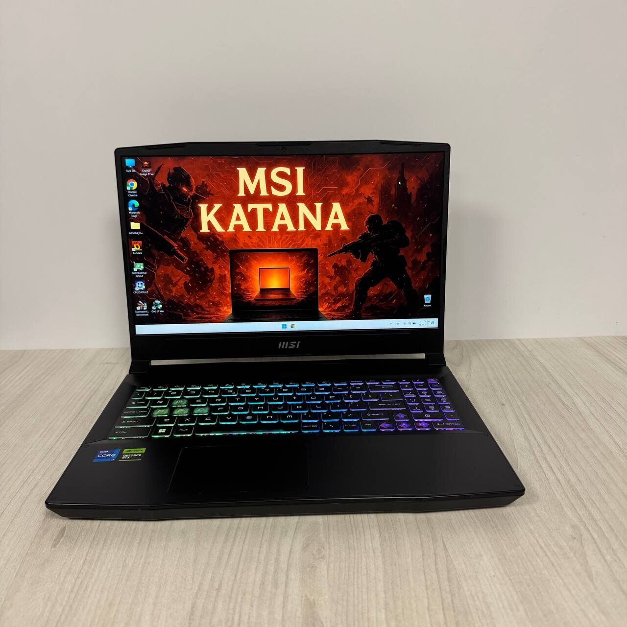 Ігровий ноутбук Б-клас MSI Katana 15 B12VGK / 15.6" (1920x1080) IPS / Intel Core i7-12650H (10 (16) ядер по 3.5 - 4.7 GHz) / 16 GB DDR5 / 1000 GB SSD NVMe / nVidia GeForce RTX 4070, 8 GB GDDR6, 128-bit / WebCam - Зображення 2