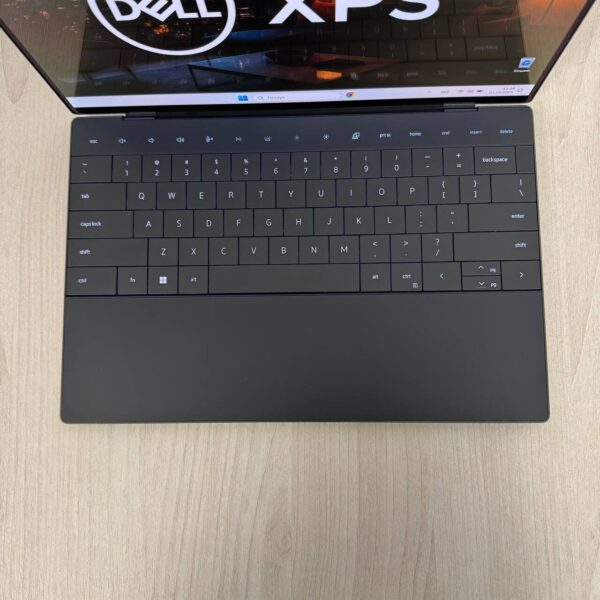 Ультрабук Dell XPS 13 Plus 9320 / 13.4" (3456x2160) OLED Touch / Intel Core i5-1240P (12 (16) ядер по 1.7 - 4.4 GHz) / 16 GB DDR5 / 512 GB SSD NVMe / Intel Iris Xe Graphics / WebCam - Зображення 7