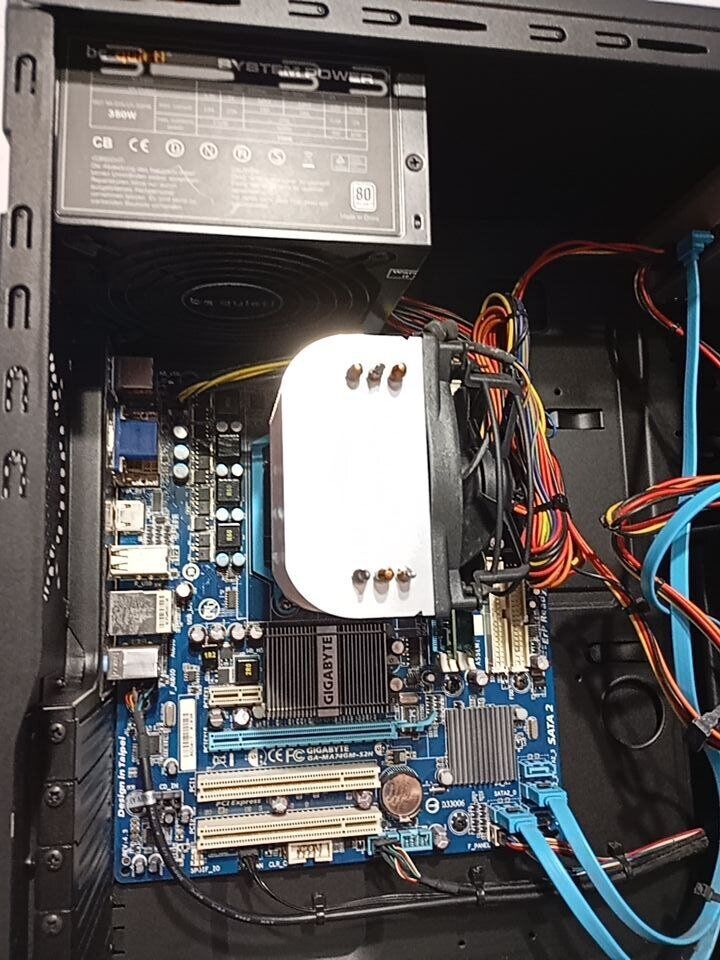 ПК Б-клас Gigabyte GA-MA74GM Tower / AMD Athlon II X2 250 (2 ядра по 3.0 GHz) / 4 GB DDR2 / 128 GB SSD / AMD 740G Graphics / 350W - Зображення 8