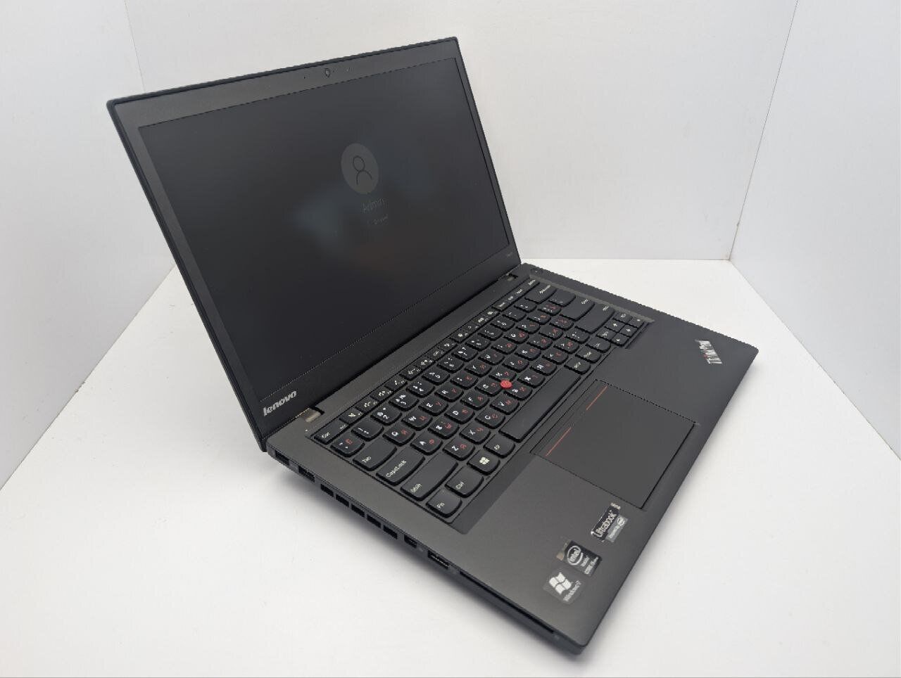 Ноутбук Lenovo ThinkPad T440s / 14" (1600x900) TN / Intel Core i5-4300U (2 (4) ядра по 1.9 - 2.9 GHz) / 8 GB DDR3 / 256 GB SSD / Intel HD Graphics 4400 / WebCam - Зображення 7