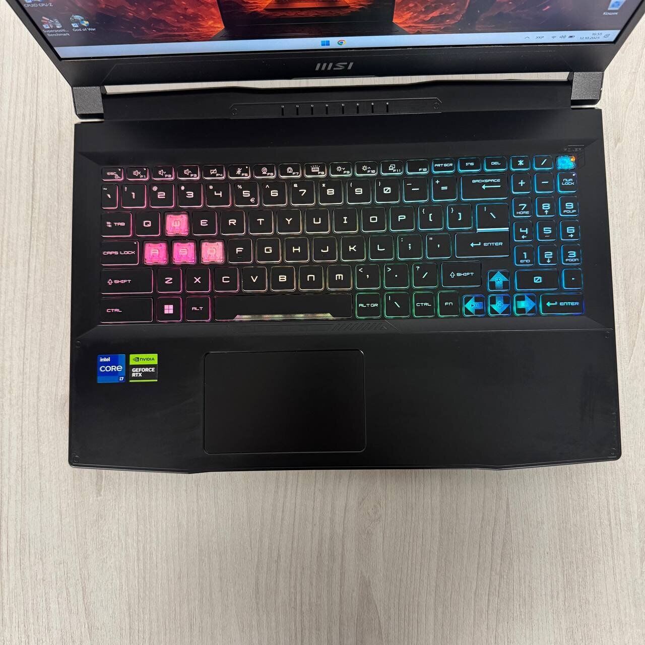 Ігровий ноутбук Б-клас MSI Katana 15 B12VGK / 15.6" (1920x1080) IPS / Intel Core i7-12650H (10 (16) ядер по 3.5 - 4.7 GHz) / 16 GB DDR5 / 1000 GB SSD NVMe / nVidia GeForce RTX 4070, 8 GB GDDR6, 128-bit / WebCam - Зображення 7