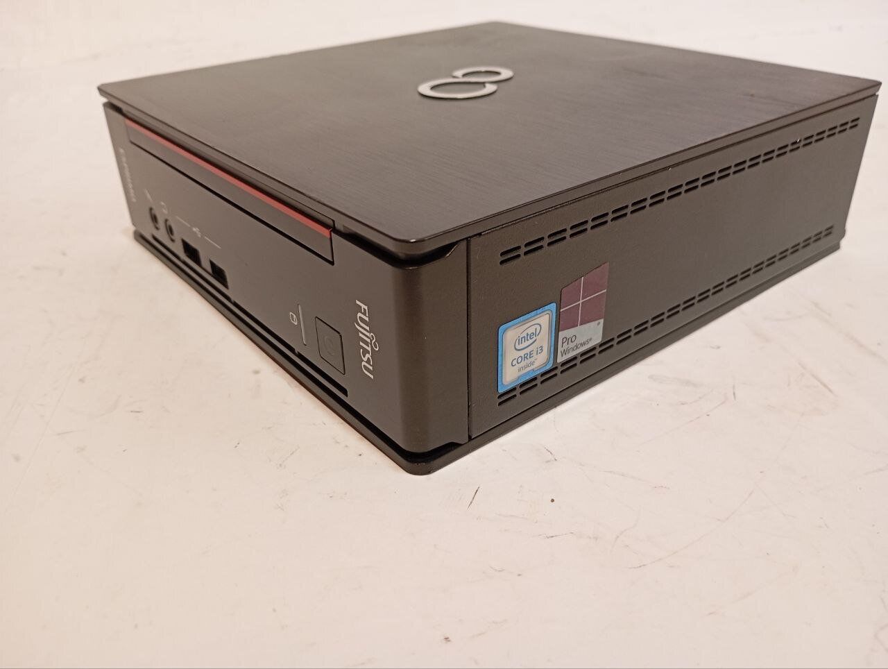 Неттоп Б-клас Fujitsu Esprimo Q956 USFF / Intel Core i3-6100T (2 (4) ядра по 3.2 GHz) / 8 GB DDR4 / 256 GB SSD M.2 / Intel HD Graphics 530 - Зображення 4