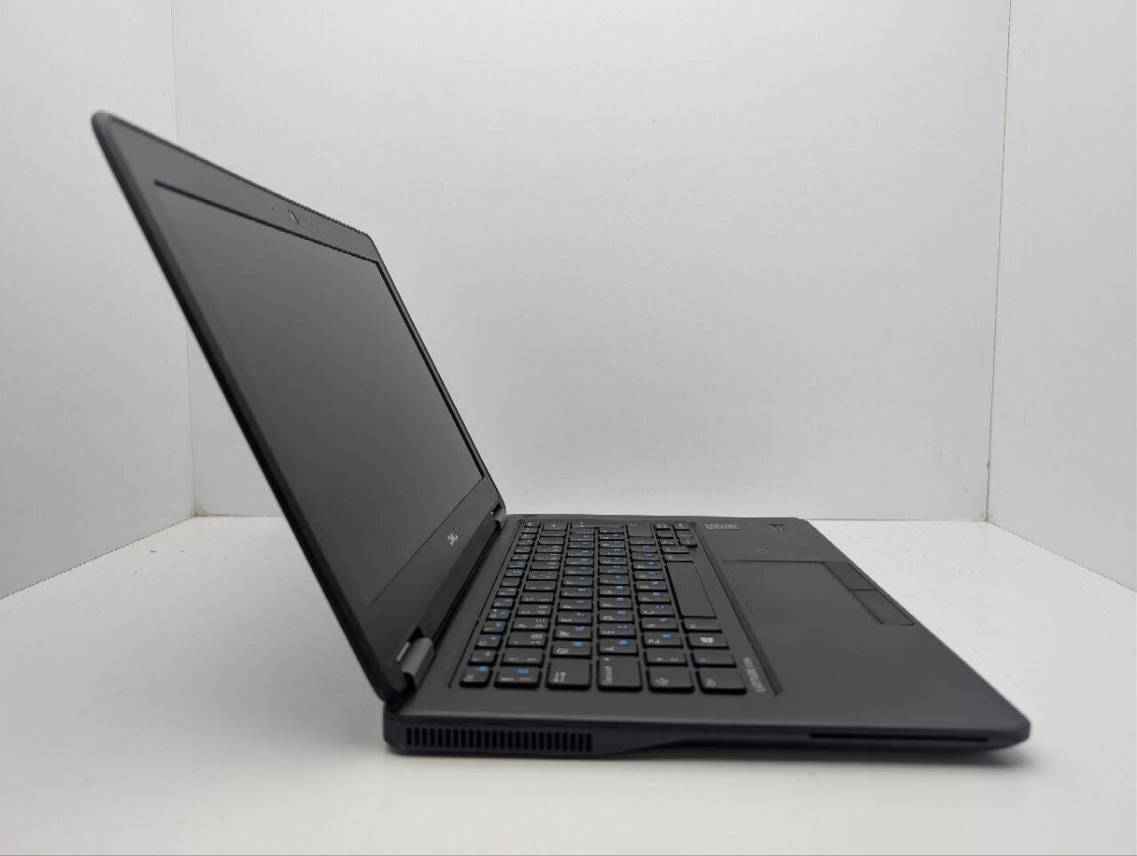 Нетбук Dell Latitude E7250 / 12.5" (1366x768) TN / Intel Core i7-5600U (2 (4) ядра по 2.6 - 3.2 GHz) / 8 GB DDR3 / 256 GB SSD / Intel HD Graphics 5500 / WebCam - Зображення 4