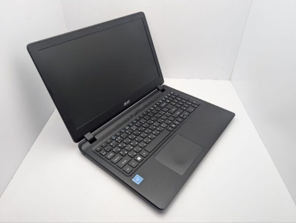 Ноутбук Acer Aspire ES1-533 / 15.6" (1366x768) TN / Intel Celeron N3350 (2 ядра по 1.1 - 2.4 GHz) / 6 GB DDR3 / 120 GB SSD / Intel HD Graphics 500 / WebCam - Зображення 6