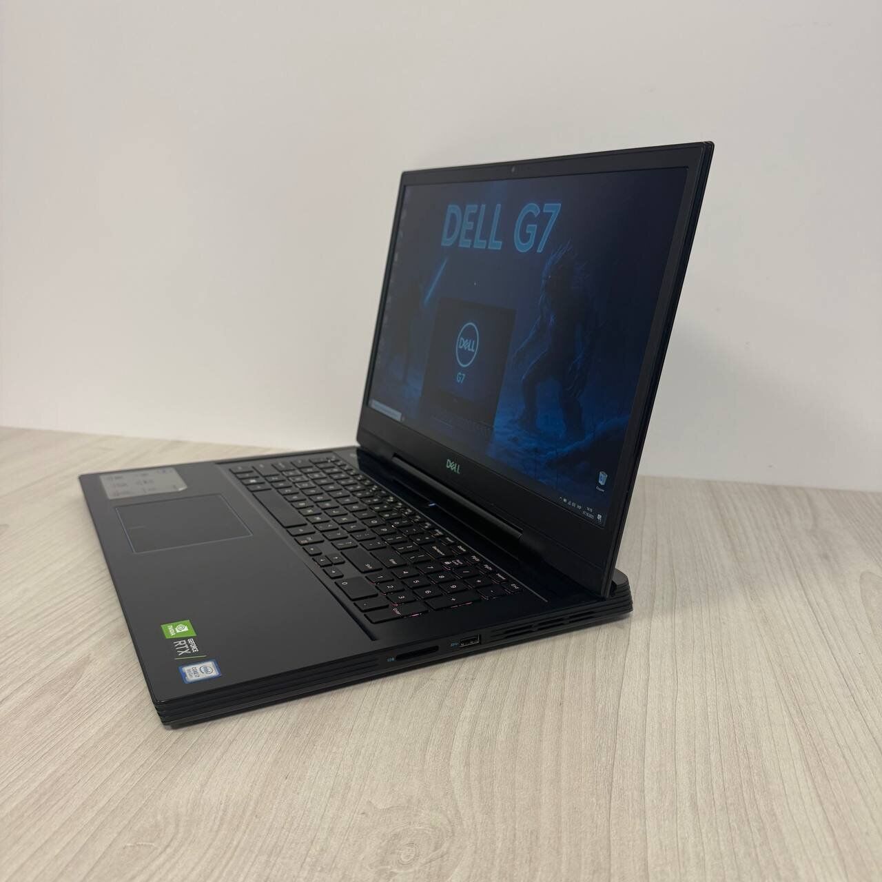 Ігровий ноутбук Б-клас Dell G7 7790 / 17.3" (1920x1080) IPS / Intel Core i7-9750H (6 (12) ядра по 2.6 - 4.5 GHz) / 16 GB DDR4 / 256 GB SSD NVMe + 1000 GB HDD / nVidia GeForce RTX 2060, 6 GB GDDR6, 192-bit / WebCam - Зображення 5