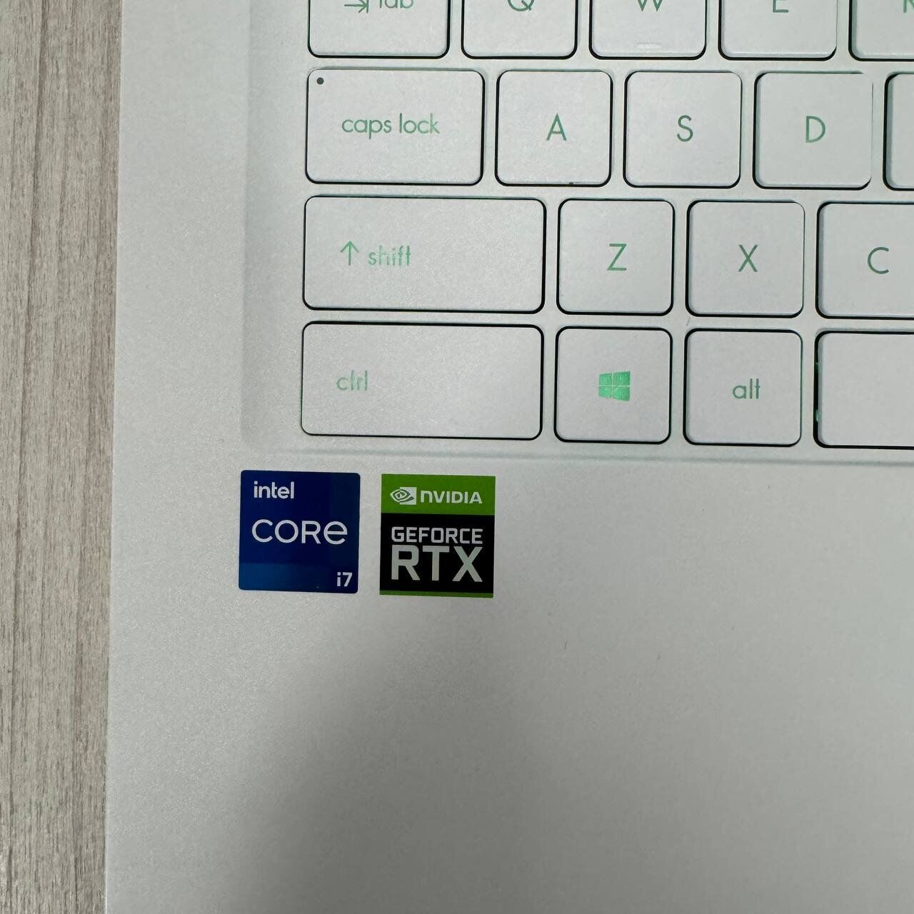 Ігровий ноутбук MSI Stealth 15M A11UEK White / 15.6" (1920x1080) IPS / Intel Core i7-11375H (4 (8) ядра по 3.0 - 5.0 GHz) / 32 GB DDR4 / 1000 GB SSD NVMe / nVidia GeForce RTX 3060, 6 GB GDDR6, 192-bit / WebCam - Зображення 8