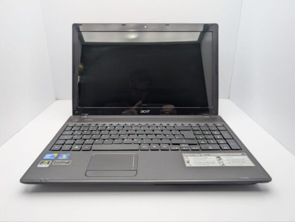 Ноутбук Acer Aspire 5742G / 15.6" (1366x768) TN / Intel Core i5-480M (2 (4) ядра по 2.6 GHz) / 6 GB DDR3 / 500 GB HDD / nVidia GeForce GT 520M, 1 GB GDDR3, 64-bit / WebCam / DVD-ROM - Зображення 3