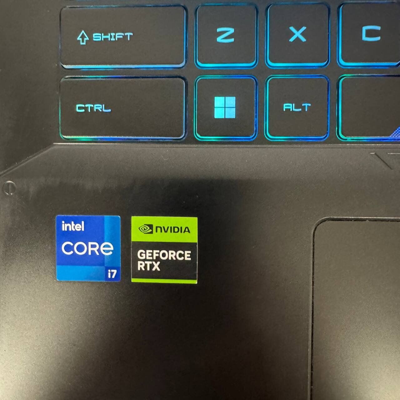 Ігровий ноутбук Б-клас MSI Katana 15 B12VGK / 15.6" (1920x1080) IPS / Intel Core i7-12650H (10 (16) ядер по 3.5 - 4.7 GHz) / 16 GB DDR5 / 1000 GB SSD NVMe / nVidia GeForce RTX 4070, 8 GB GDDR6, 128-bit / WebCam - Зображення 8